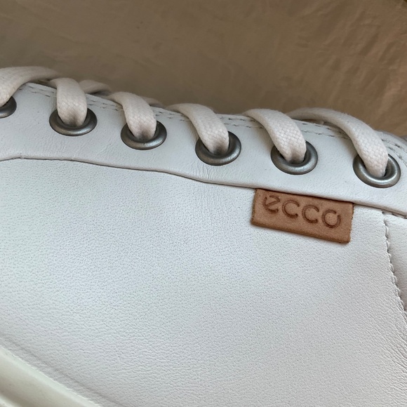 Ecco Womenās Soft 7 White Leather Sneakers Trainers Runners Size 40 / 9-9.5 - Picture 10 of 16
